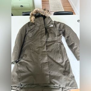 The North Face Arctic Parka 2 - EUC only worn for about an hour!